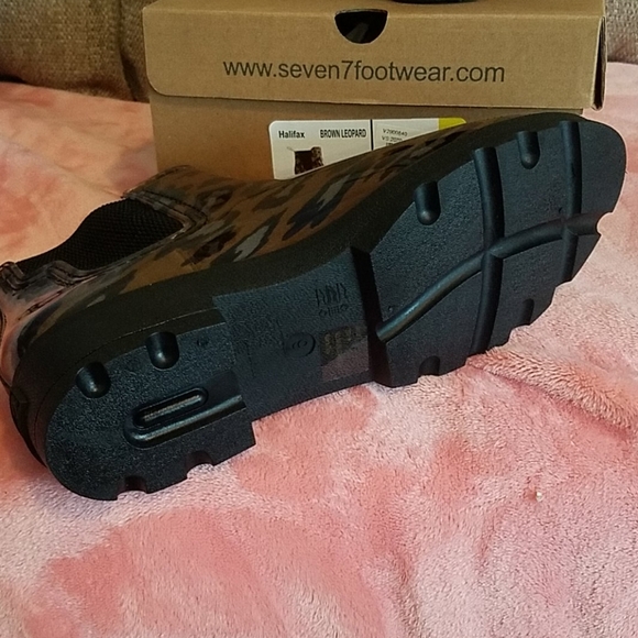 NWT!! Seven7 Halifax boots fur on sole - Picture 8 of 10